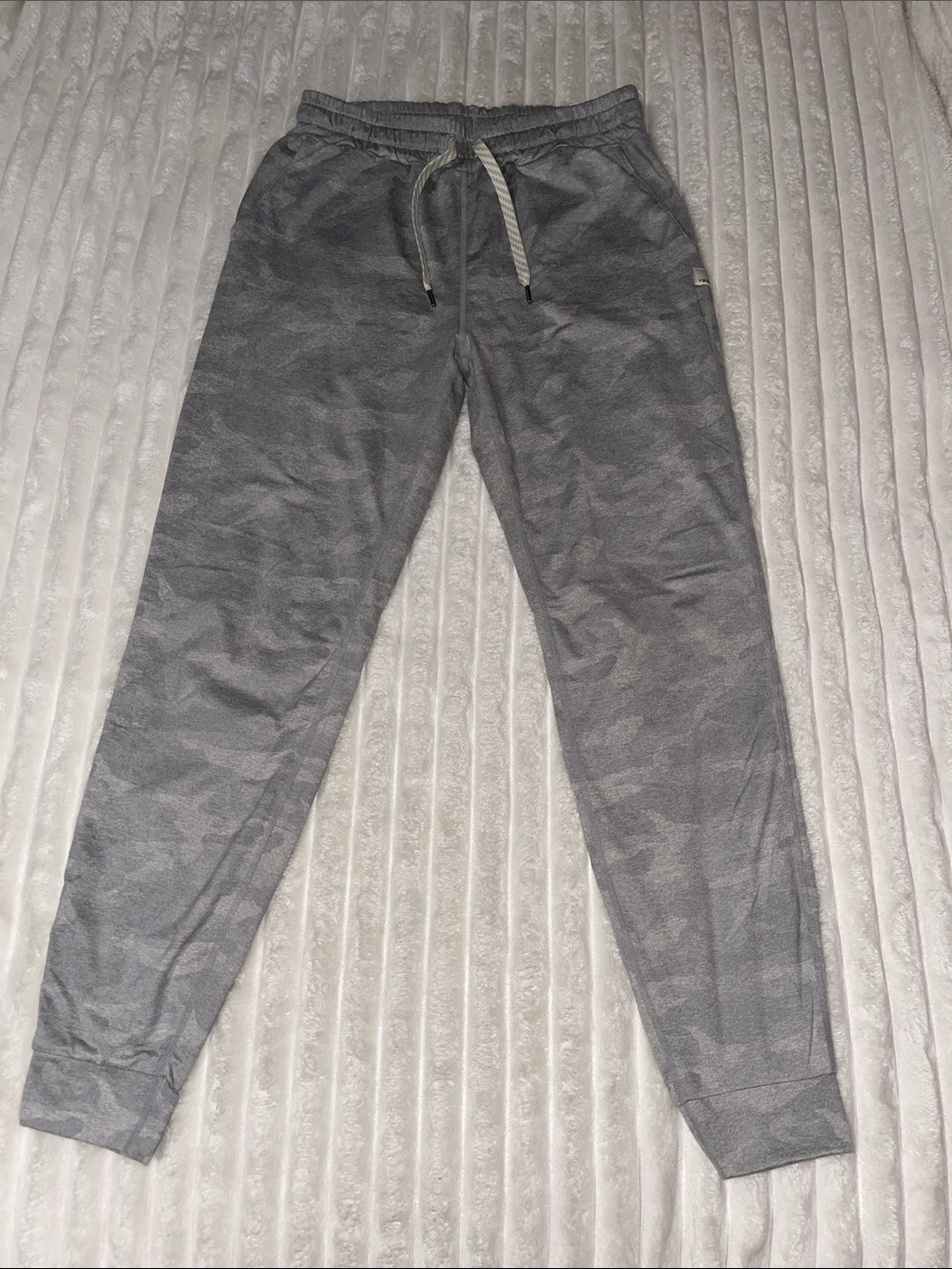 Vuori Gray Camouflage Joggers | Size XS